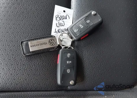 2016 Volkswagen Tiguan Se from USA, damaged, VIN WVGBV7AX7GW526904